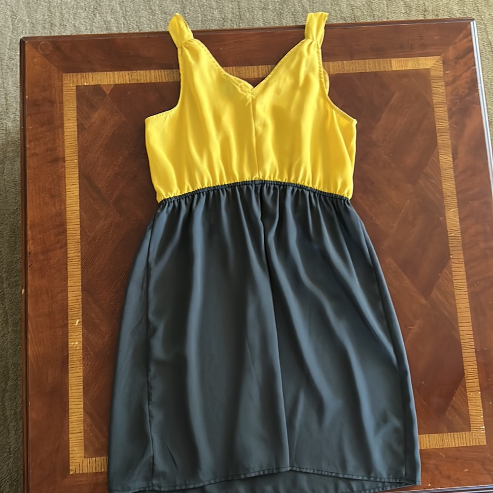 Mossimo Dress - Picture 2 of 5